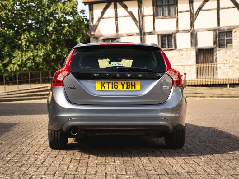 2016 Volvo V60 D3 (150) SE Lux Nav 5dr Diesel