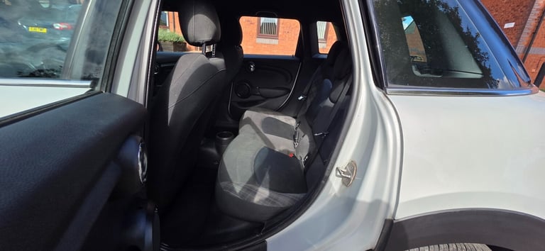 2015 MINI Hatch 1.5 Cooper 5dr HATCHBACK Petrol Manual