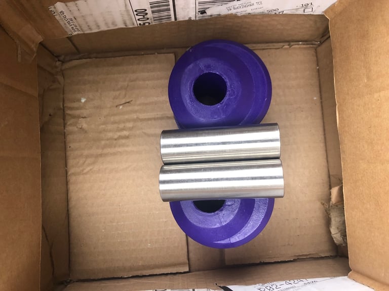 Jaguar S-Type: PowerFlex Poly-Bushes