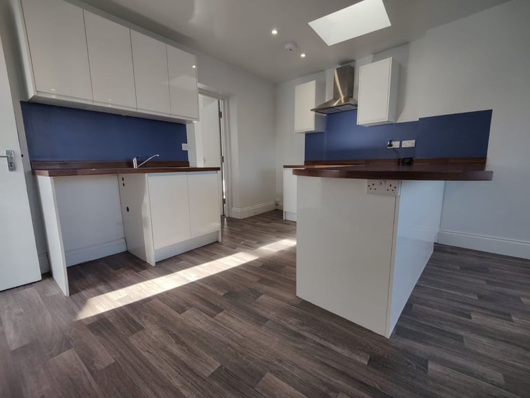 One Bedroom Flat Pets considered 