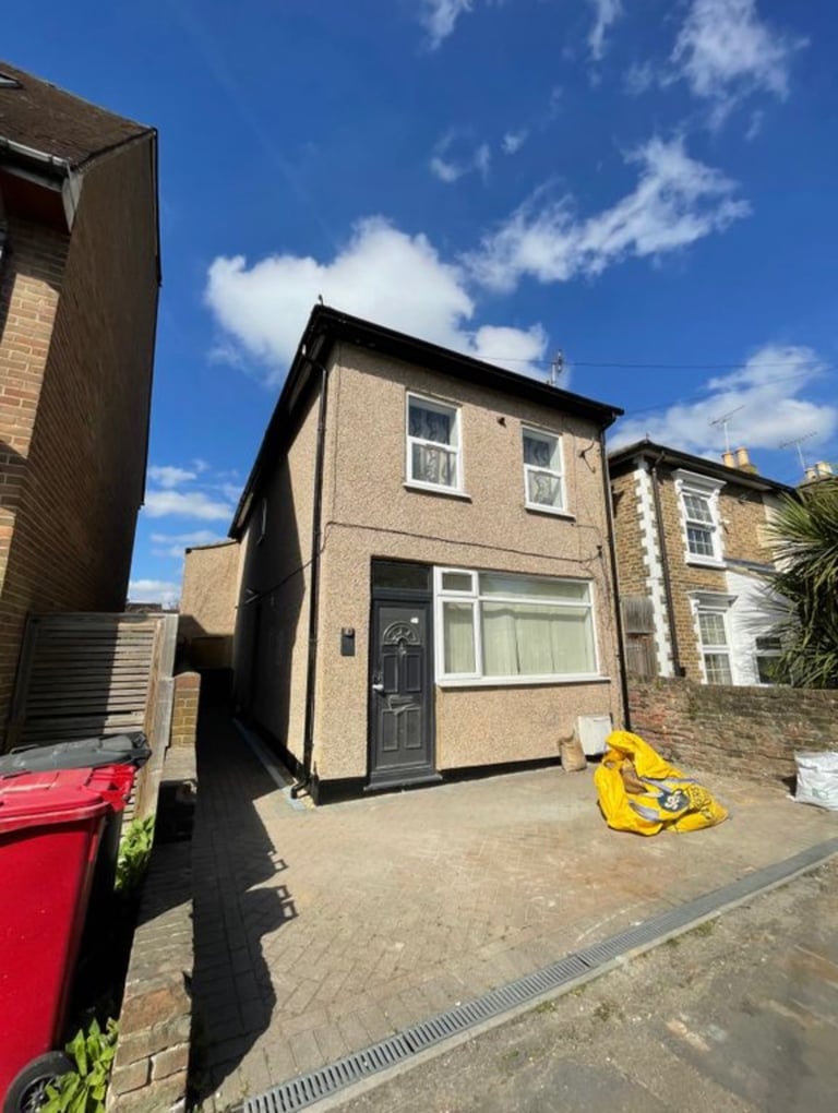 3 Bed Detached House to Rent, Slough Town Centre SL1