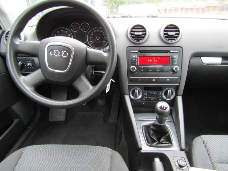 LEFT HAND DRIVE 2010 AUDI A3 1.6SPORTBACK JUBILEE MODEL ESTATE 5DR PETROL MANUAL