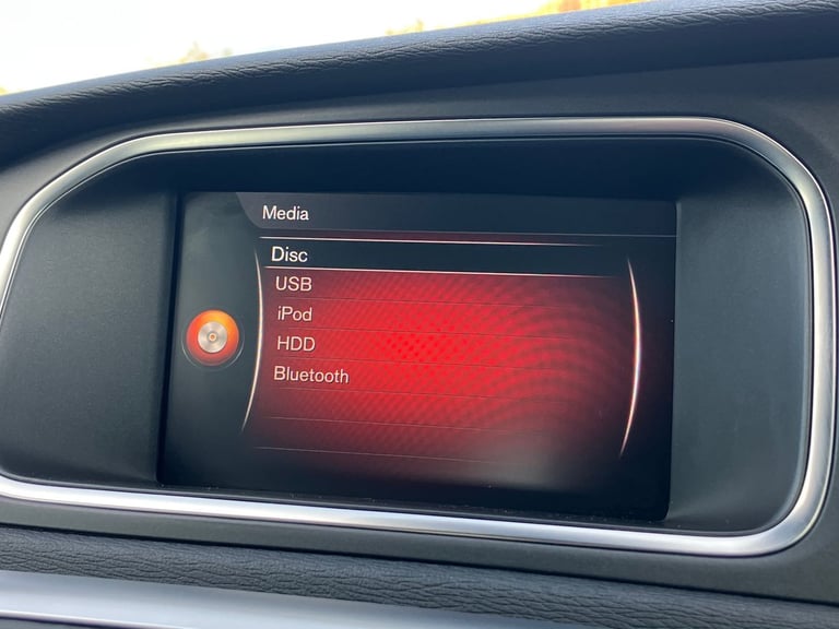 2019 Volvo V40 D3 [4 Cyl 152] Inscription Edition 5dr Geartronic Hatchback DIESEL Automatic