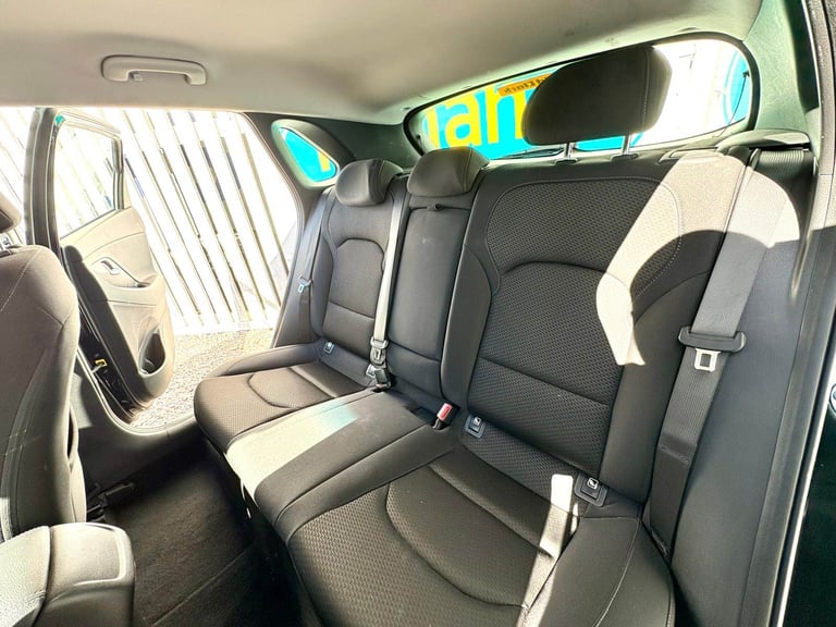 CAN'T GET CREDIT? CALL US! Hyundai i30 1.0 T-GDi SE Nav Blue Drive ISG - £149 DEPOSIT, £63 PER WEEK