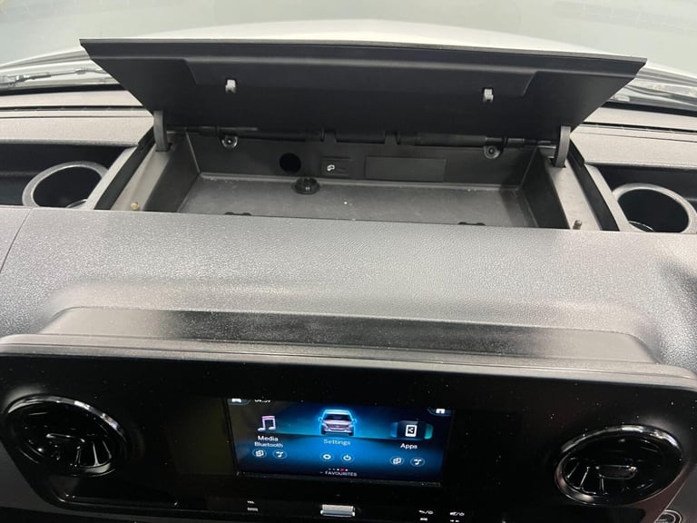 2024 Mercedes-Benz Sprinter 2.0 315 CDI Premium FWD L2 H2 Euro 6 (s/s) 5dr Panel Van Diesel Manual