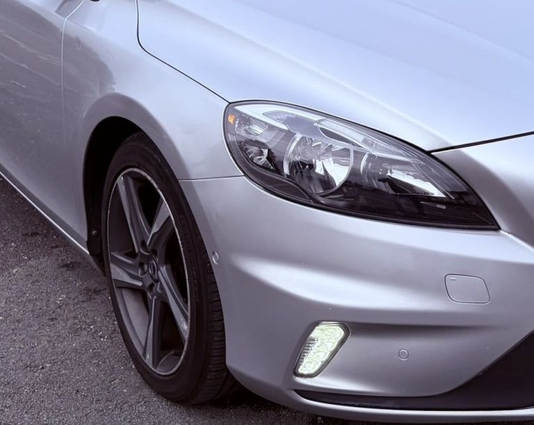 Volvo V40 D2 2013 (63) - FSH - Panoramic Roof - Rear Camera - Drives perfectly