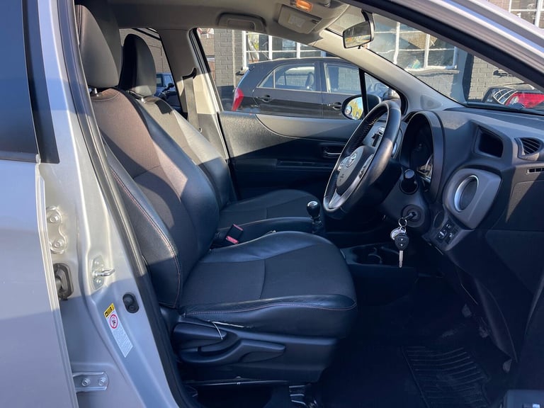 TOYOTA YARIS 1.3 Dual VVT-i Trend 2012
