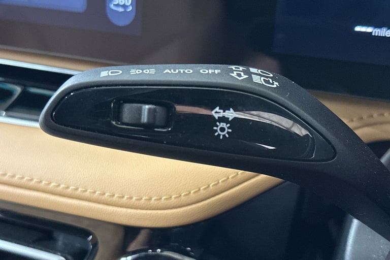 2024 MG MG HS 106290 Hatchback Petrol Manual