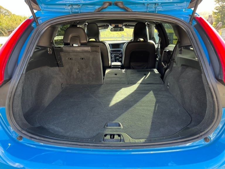 2015 Volvo V60 D2 [115] R DESIGN Nav 5dr Estate Sports Tourer FSH ESTATE Diesel Manual