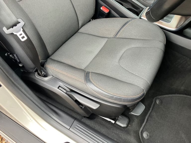 2017 Volvo V40 T3 [152] Cross Country Nav Plus 5dr HATCHBACK PETROL Manual