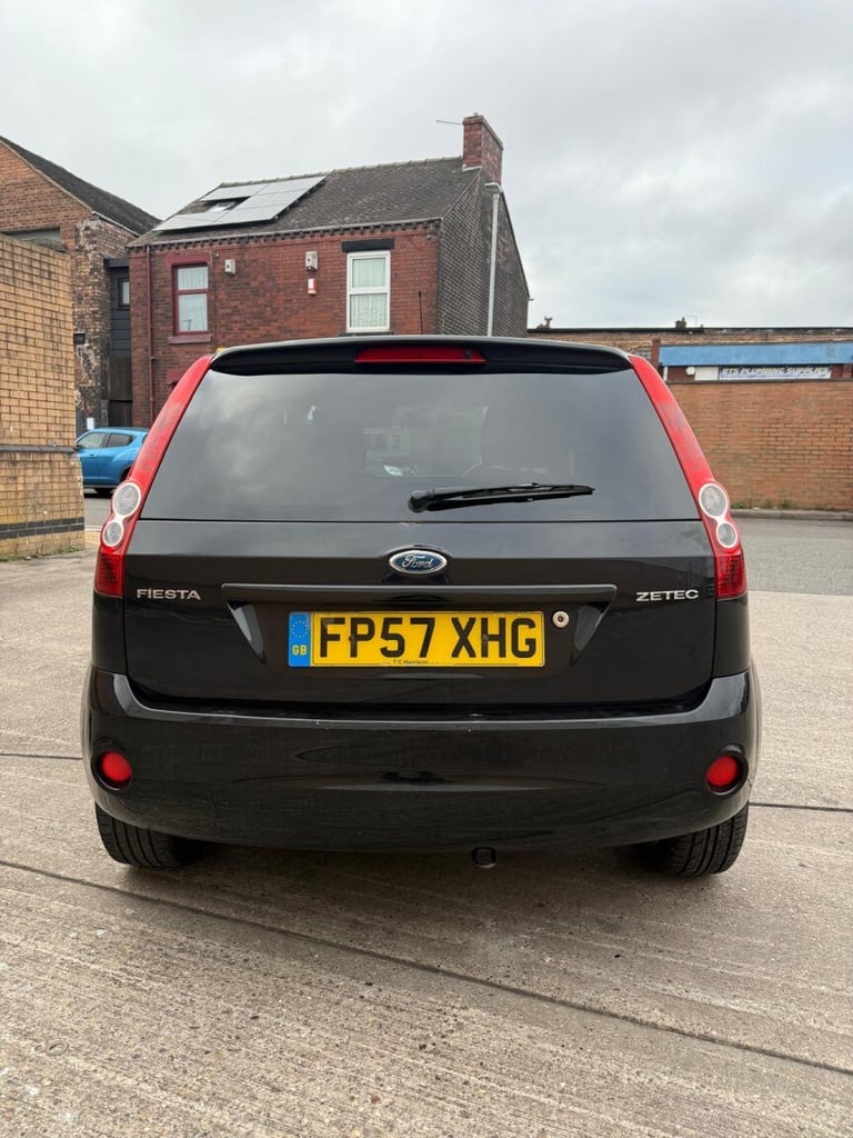 FORD FIESTA 1.3 Zetec Climate 2007 - Image 4
