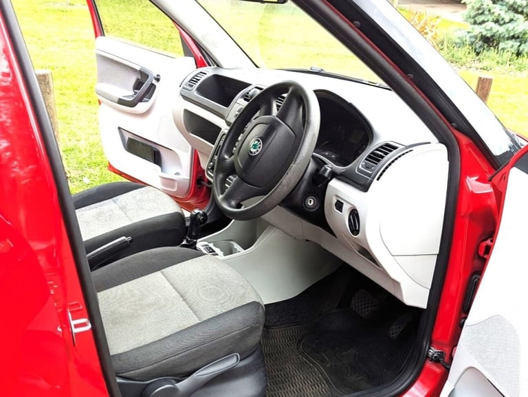 2012 Skoda Fabia 1.2 TSi DSG Automatic 5dr. 99800 Miles. PX OK. CHEAP on Fuel. HATCHBACK Petrol A...