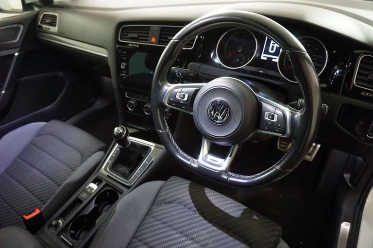 2017 Volkswagen Golf 2.0 TDI R-Line Hatchback 5dr Diesel Manual Euro 6-BLUETOOTH-ADAPTIVE CRUISE ...