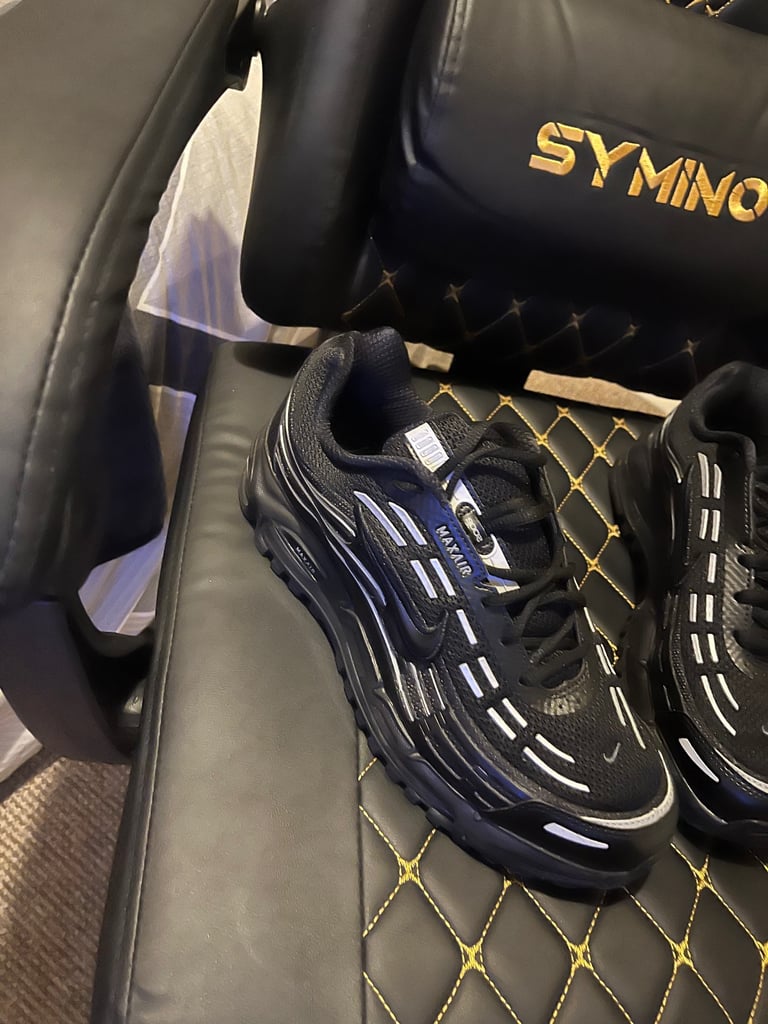 Air max to 2.5 size 10