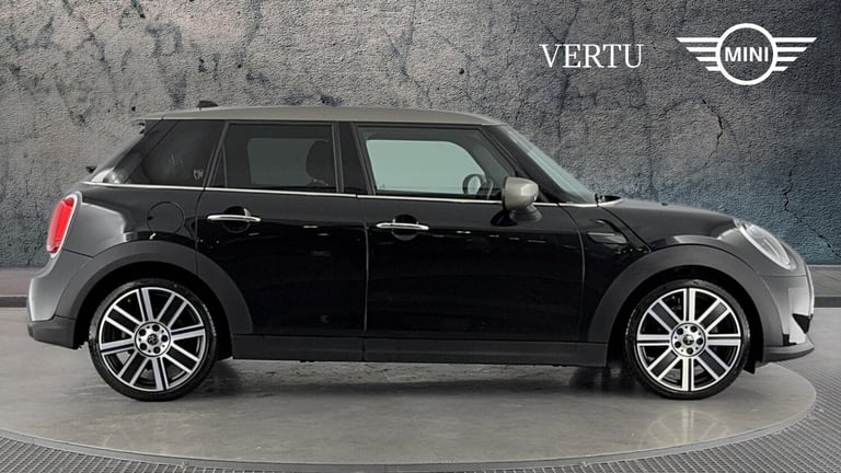 2022 MINI Hatch 1.5 Cooper Exclusive 5dr Petrol Hatchback Hatchback Petrol Manual