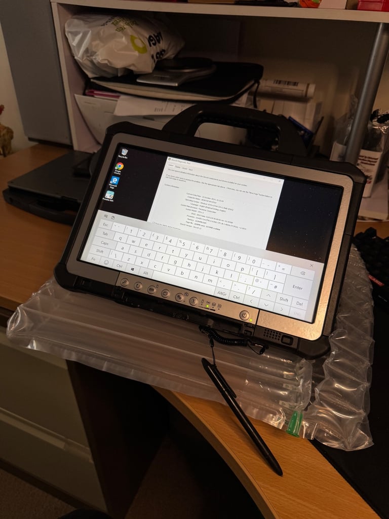 Panasonic Toughbook CF-D1 3th gen Rugged 16 Gb Ram 500 Gb Storage i5 gen 6th Pen Charger Windows Pro