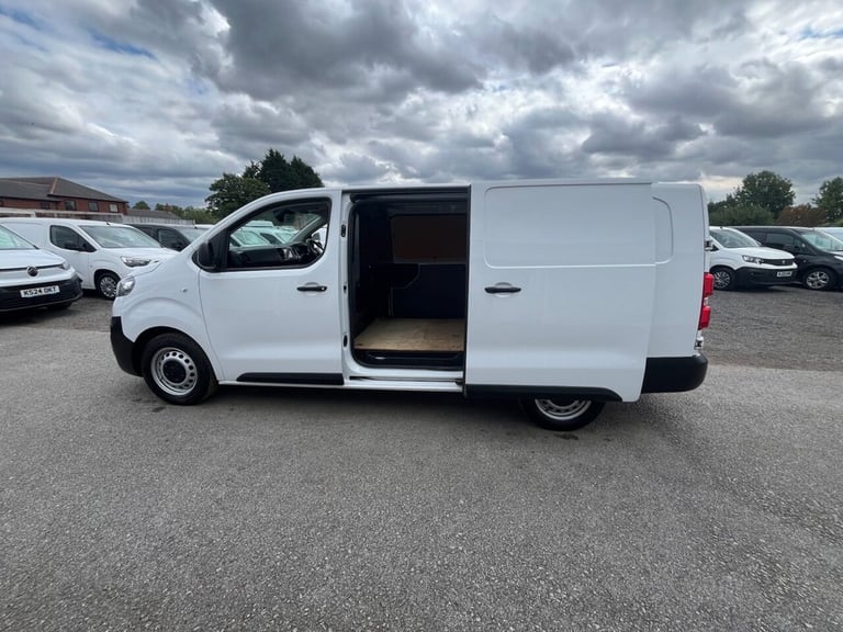 2022 72 VAUXHALL VIVARO 1.5 TURBO D 2900 DYNAMIC PANEL VAN 6DR DIESEL MANUAL L2 