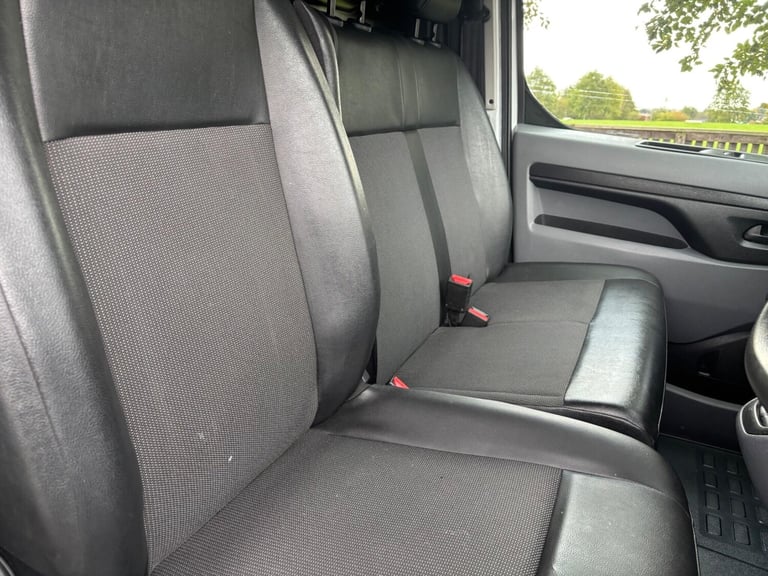 2020 Vauxhall Vivaro 1.5 Turbo D 2900 Dynamic L2 H1 Euro 6 (s/s) 6dr PANEL VAN Diesel Manual