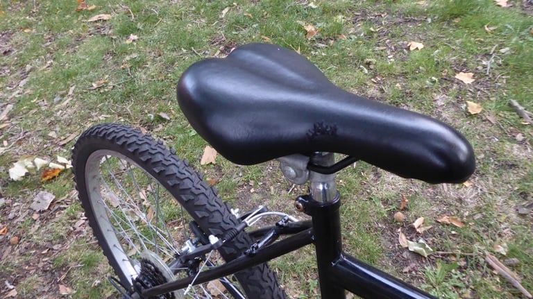 Mountain Bike - 6 speeds - Smooth riding - Not much used - In great condition