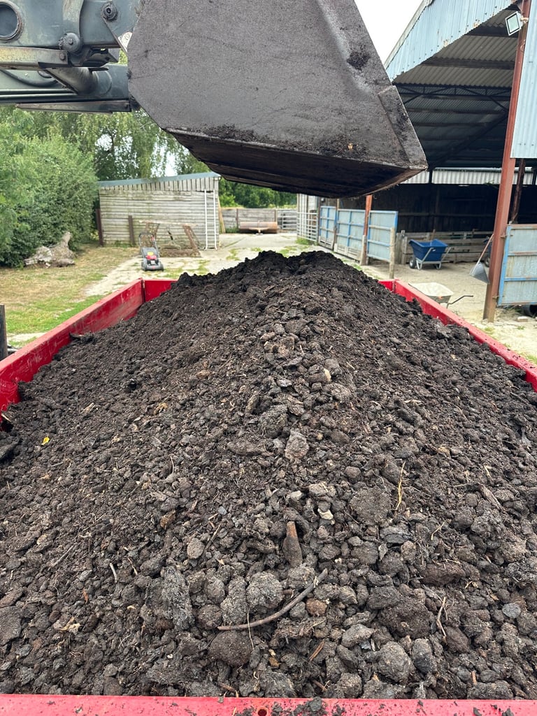 Horse manure compost trailer-load