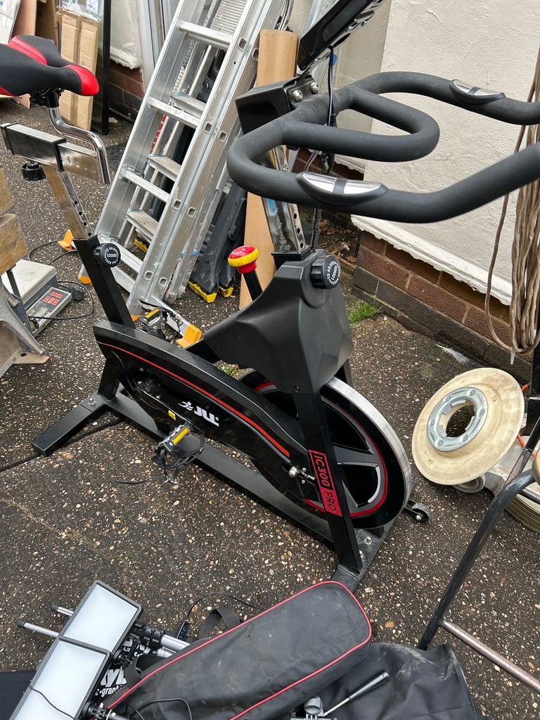 Ic300 pro fitness exercise bike
