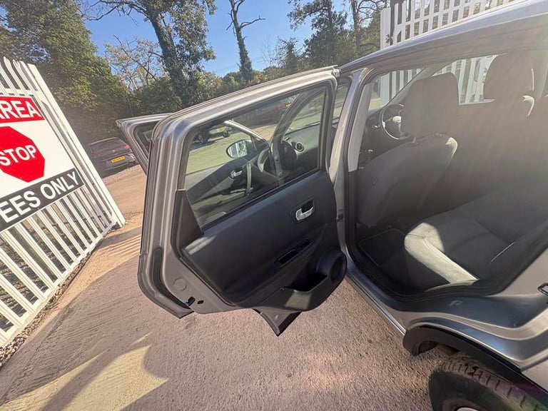 2010 Nissan Qashqai Qashqai Visia DCI Hatchback DIESEL Manual