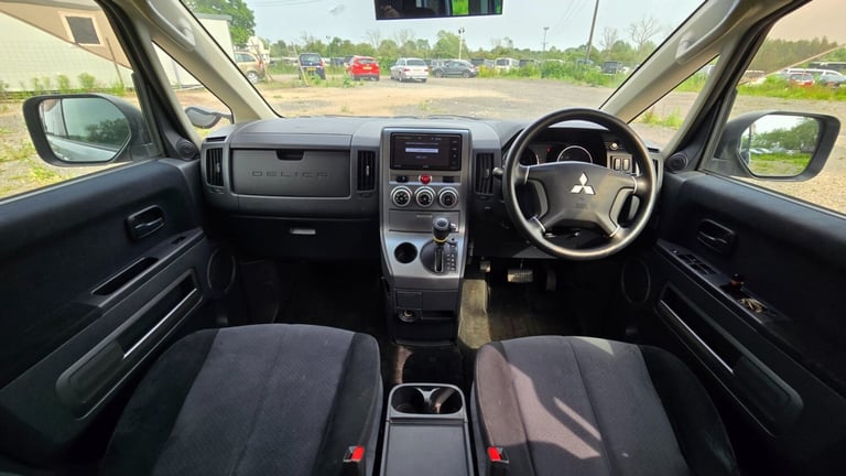 JDM Import Facelift Mitsubishi Delica D5 2.0 Auto CVT 8 Seater MPV Ulez Free