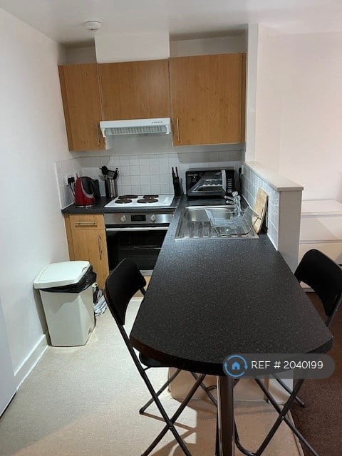 Studio flat in Blackfriars Road, Glasgow, G1 (#2040199)