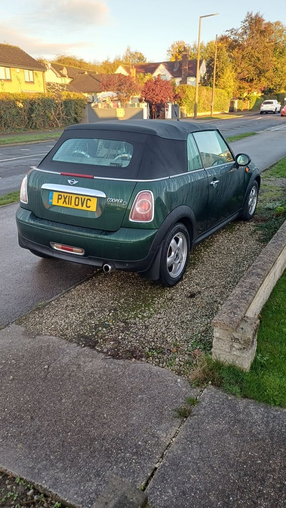 Mini, CONVERTIBLE, Convertible, 2011, Manual, 1598 (cc), 2 doors