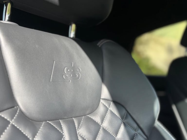 AUDI Q5 2.0 TDI 40 Black Edition 2024