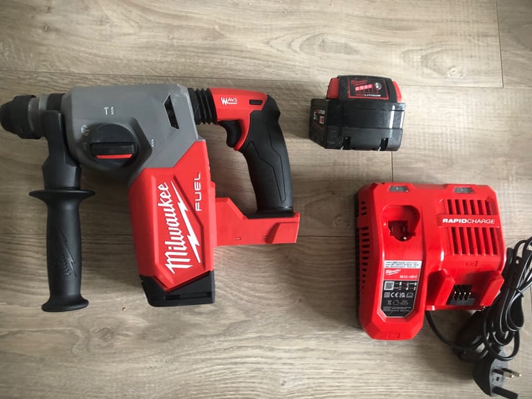 MILWAUKEE M18FH FUEL BRUSHLESS SDS ROTARY HAMMER/LIGHT BREAKER DRILL