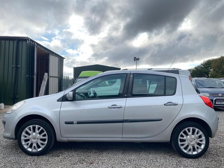 2008 Renault Clio 1.2 TCe 16v Dynamique Hatchback 5dr Petrol Manual (139 g/km, 100 bhp) Hatchback...