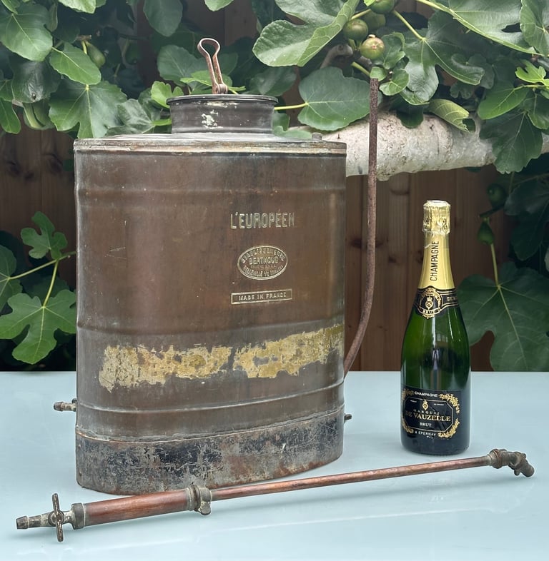 image for ANTIQUE FRENCH COPPER VINE SPRAYER, BERTHOUD L’EUROPEEN PLANT SPRAYER - H45W44cm - WILL POST!