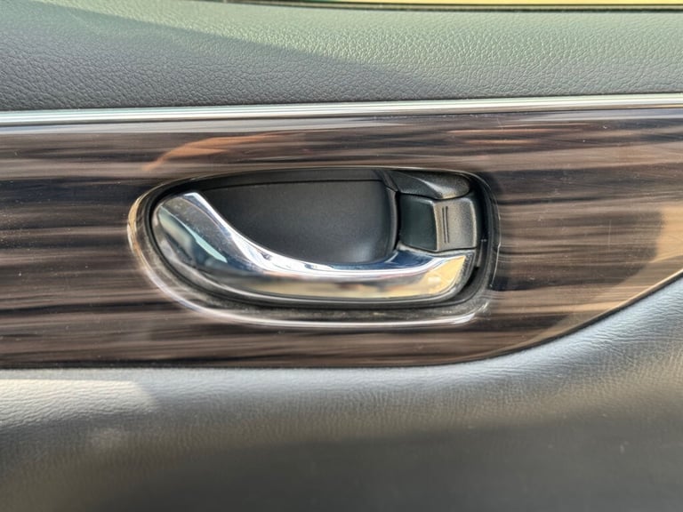 2019 Nissan Elgrand NISSAN ELGRAND HIGHWAYSTAR S 2.5L PETROL 8 SEATER 4WD AUTO, ULEZ, 69-19, FR M...