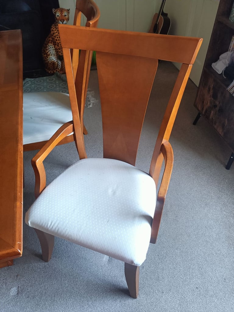 Dining Table and 4 Chairs