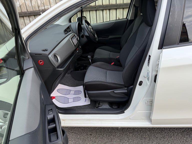TOYOTA YARIS Active Auto ULEZ Low Milage