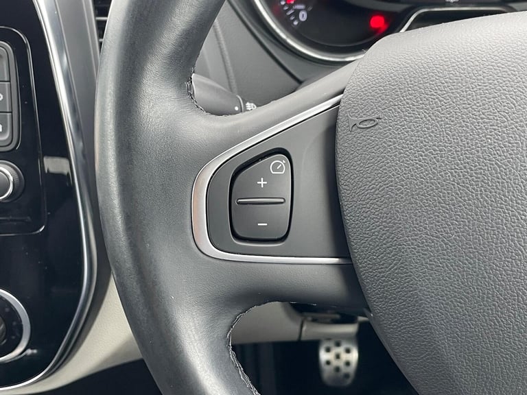 2018 Renault Captur 0.9 TCe ENERGY GT Line Euro 6 (s/s) 5dr HATCHBACK Petrol Manual