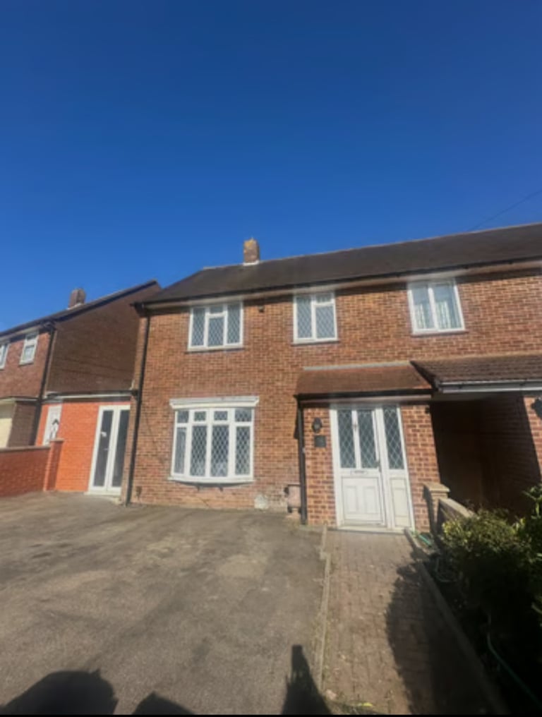 Luton Studio Flat LU1 5PY