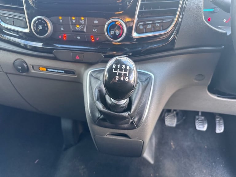 2022 Ford Transit Custom 2.0 EcoBlue 130ps Low Roof D/Cab Limited Van PANEL VAN DIESEL Manual