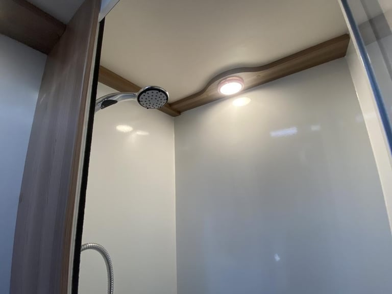 2022 SWIFT SPRITE SUPER QUATTRO FB TOURING CARAVAN