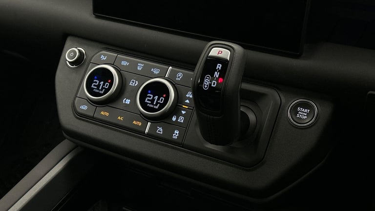 2025 Land Rover Defender 110 3.0 D350 MHEV X-Dynamic SE SUV 5dr Diesel Auto 4WD Euro 6 (s/s) (350...