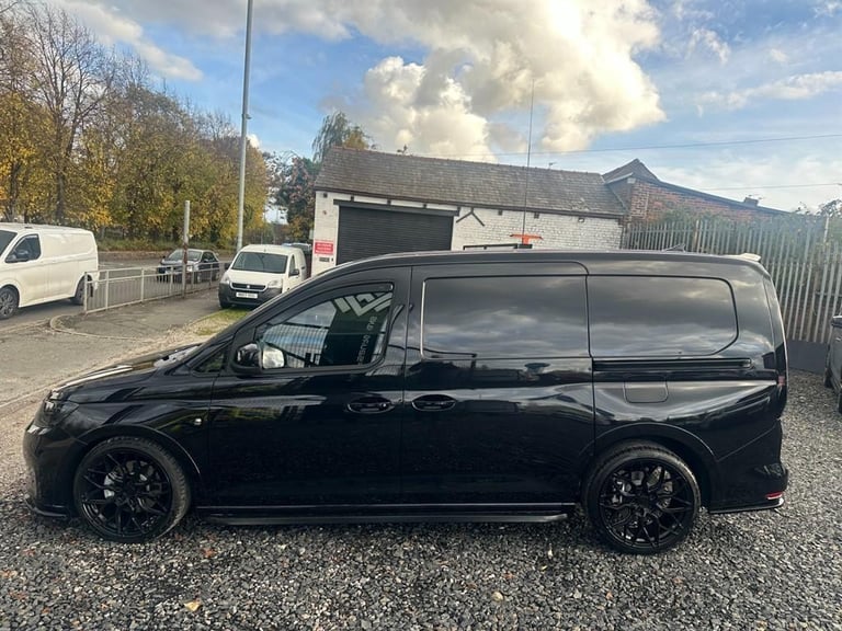 Volkswagen Caddy Maxi Wolfsburg Stealth Edition DSG Commerce Pro Euro 6