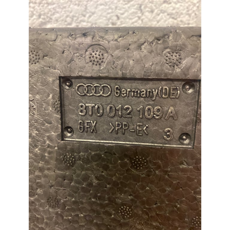 Audi A4 A5 TSFI Jack + Kit, PN: 8T0 012 109A, fits A4 A5 TSFI 08-2012