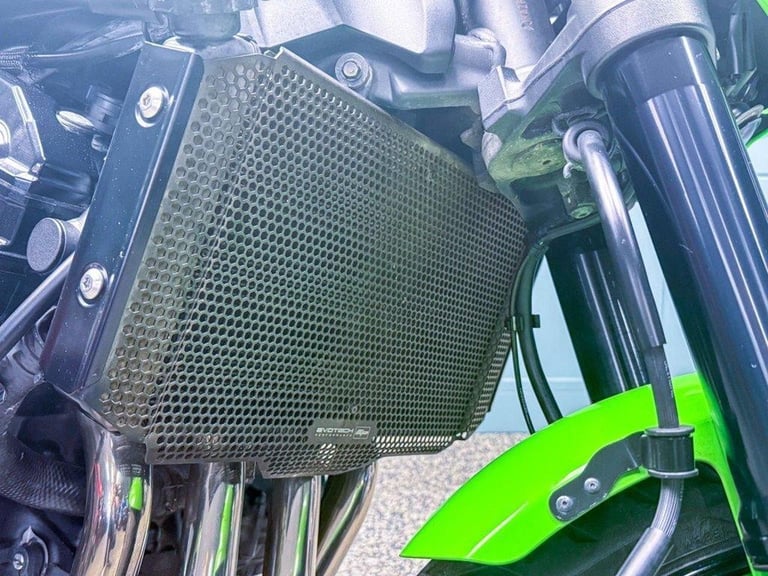 2018 18 KAWASAKI Z900 RS RS CAFE 900 SUPERNAKED - LOW MILES - MODERN CLASSIC