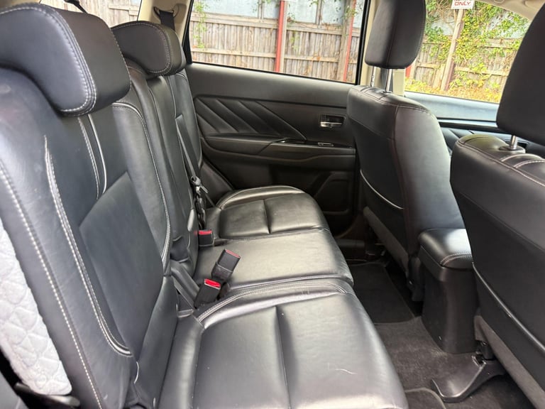 2018 Mitsubishi Outlander 2.2 DI-D 4 4WD Euro 6 (s/s) 5dr ESTATE Diesel Manual