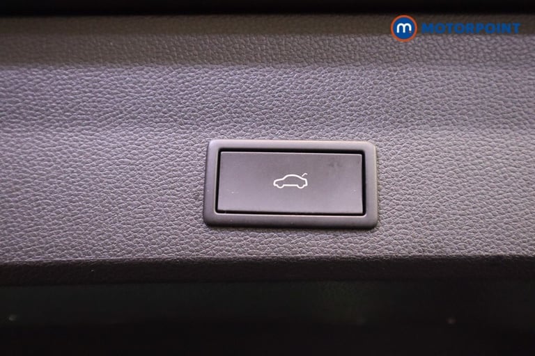 2023 SEAT Ateca 1.5 TSI EVO FR Black Edition 5dr DSG HATCHBACK PETROL Automatic