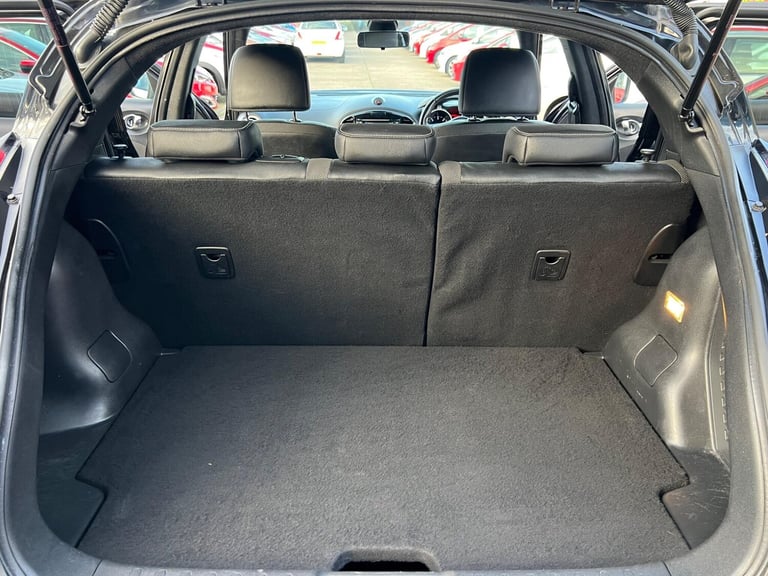 2016 Nissan Juke 1.5 dCi N-Vision SUV 5dr Diesel Manual Euro 6 (s/s) (110 ps) HATCHBACK Diesel Ma...