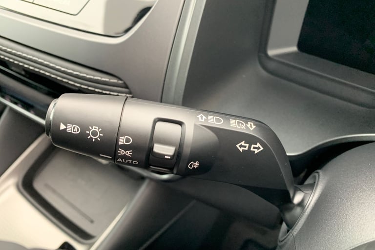 2025 Nissan Qashqai 1.5 E-Power N-Connecta [Glass Roof] 5dr Auto Hatchback Hybrid Automatic