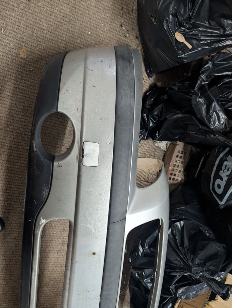 Volvo S60 Bumper Front 2000 - 2004 £10 
