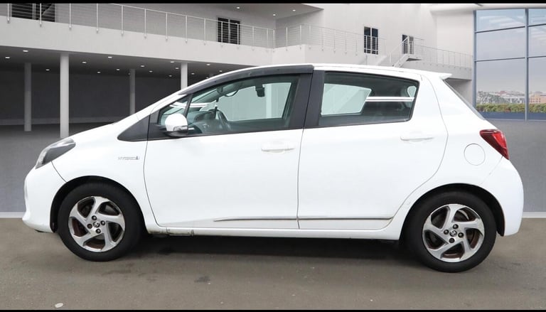  Toyota Yaris 1.5 VVT-h Icon E-CVT Euro 6 5dr Petrol/Electric Hybrid Automatic